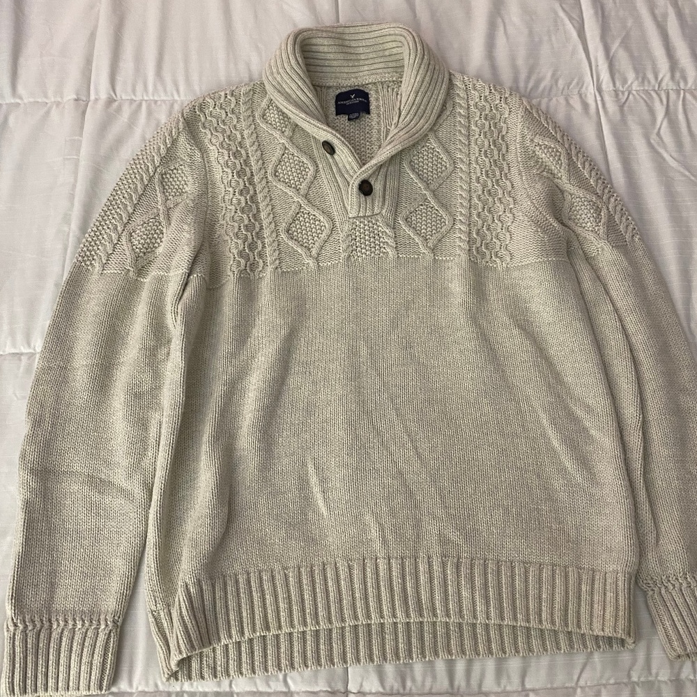 American Eagle Sweater